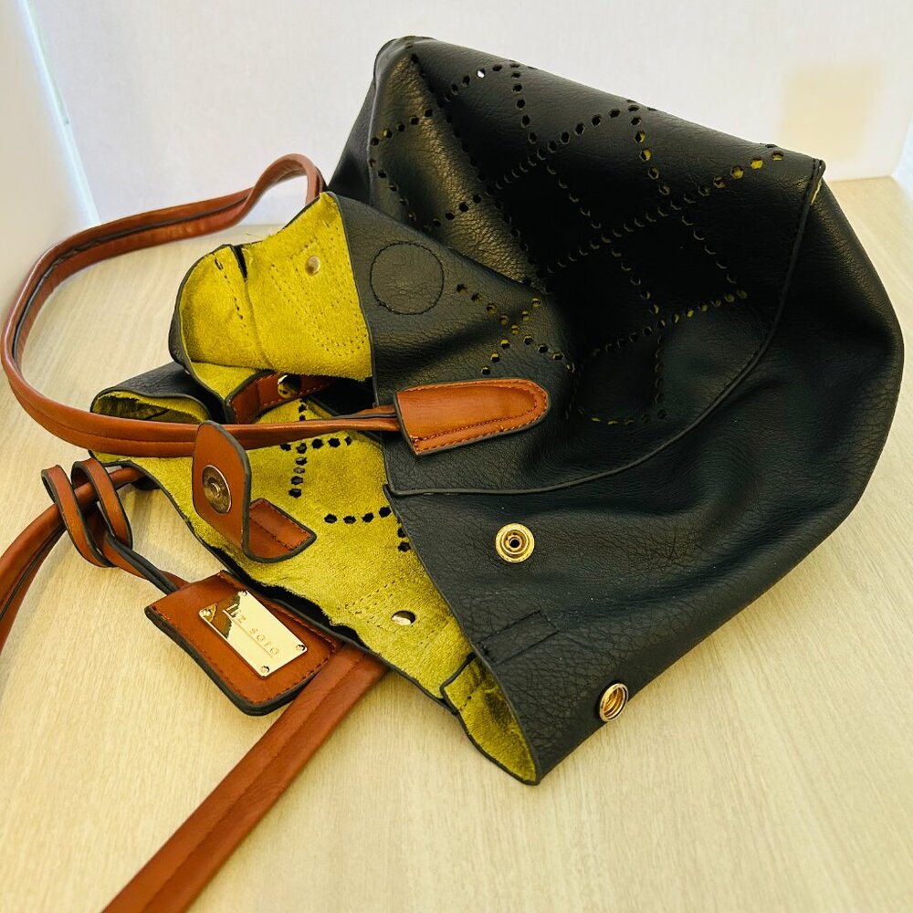 Liz Soto Black Tote Bag - Picture 4 of 7